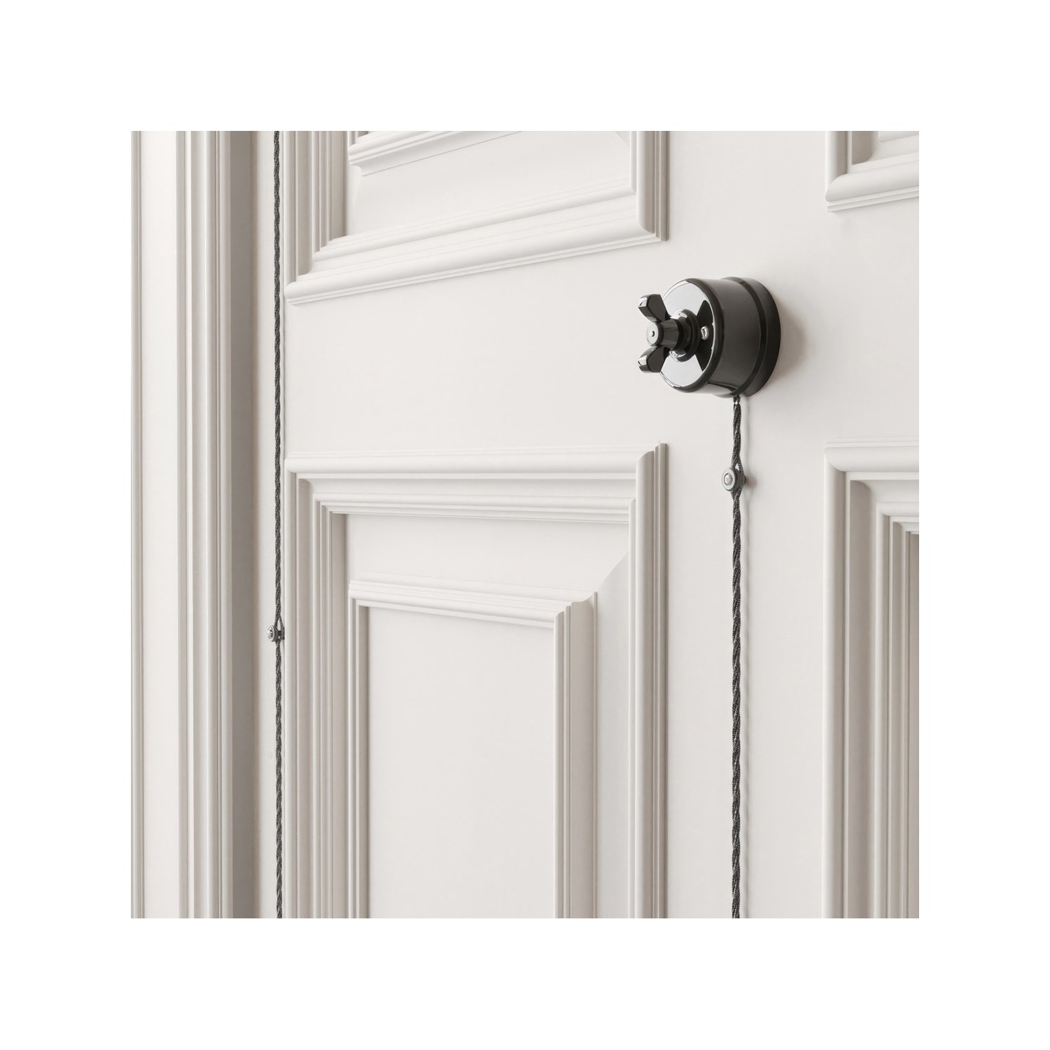 Switch/Diverter in black porcelain with butterfly nut