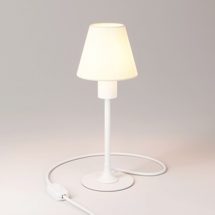 MAG-Y table lamp with round metal base and shade