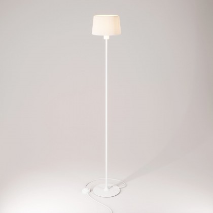 MAG-Y floor lamp with round metal base and Athena shade - Matt White