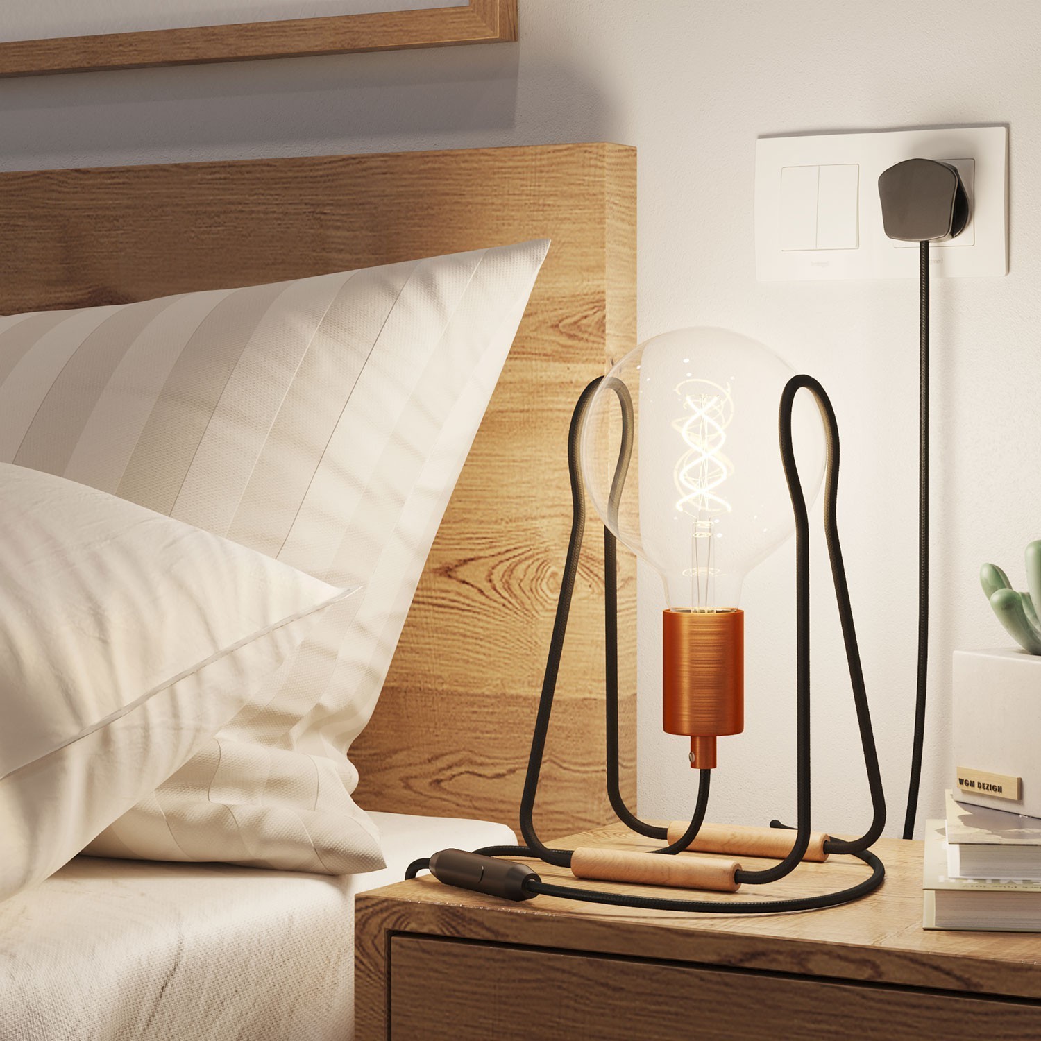 Taché Metal, table lamp complete with a fabric cable, switch and UK plug